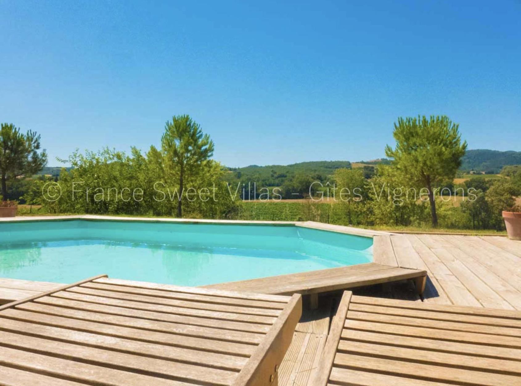 Suite Ou Chambre Privee A La Forge Des Cypres Loupia Bagian luar foto