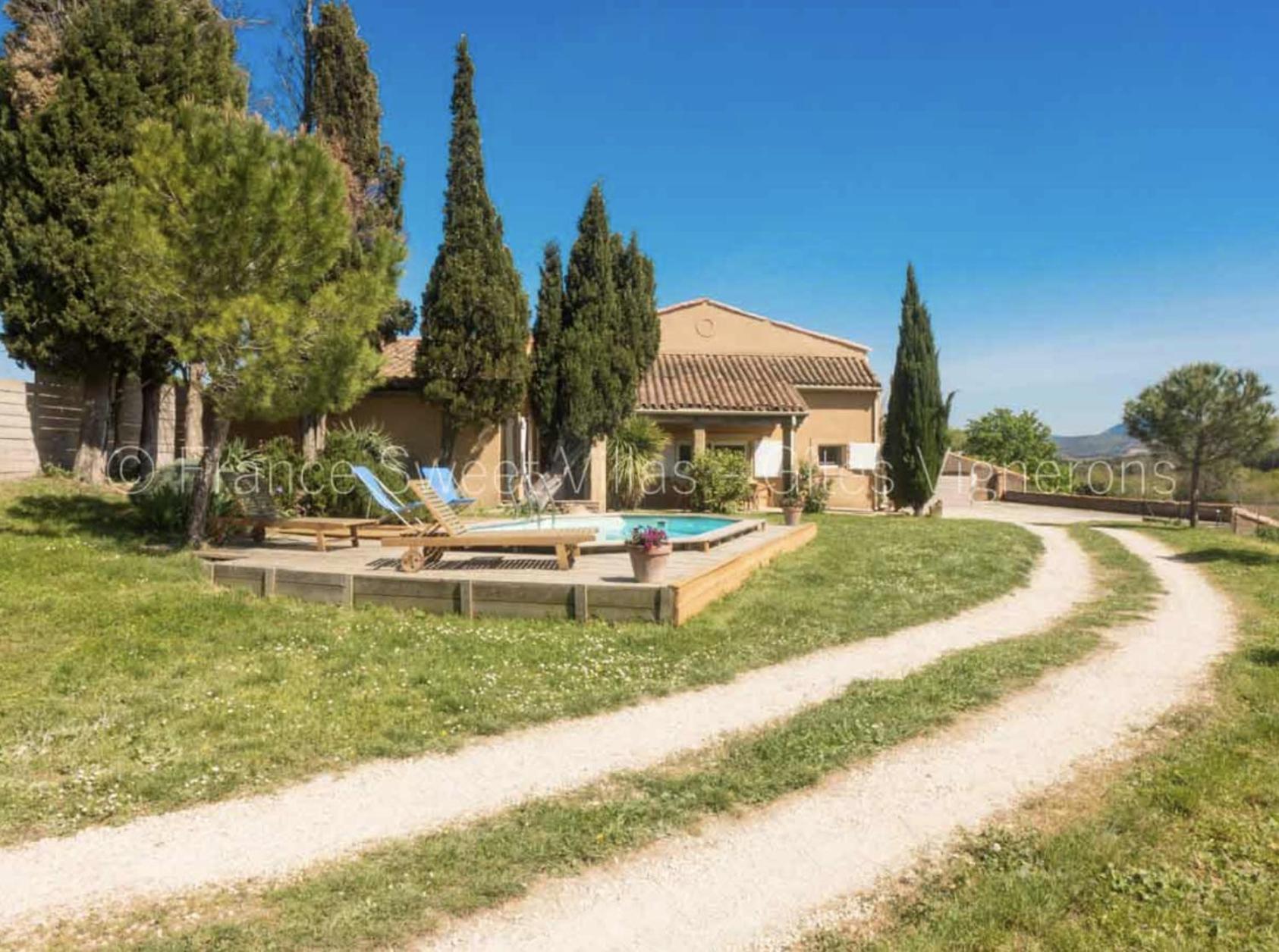 Suite Ou Chambre Privee A La Forge Des Cypres Loupia Bagian luar foto